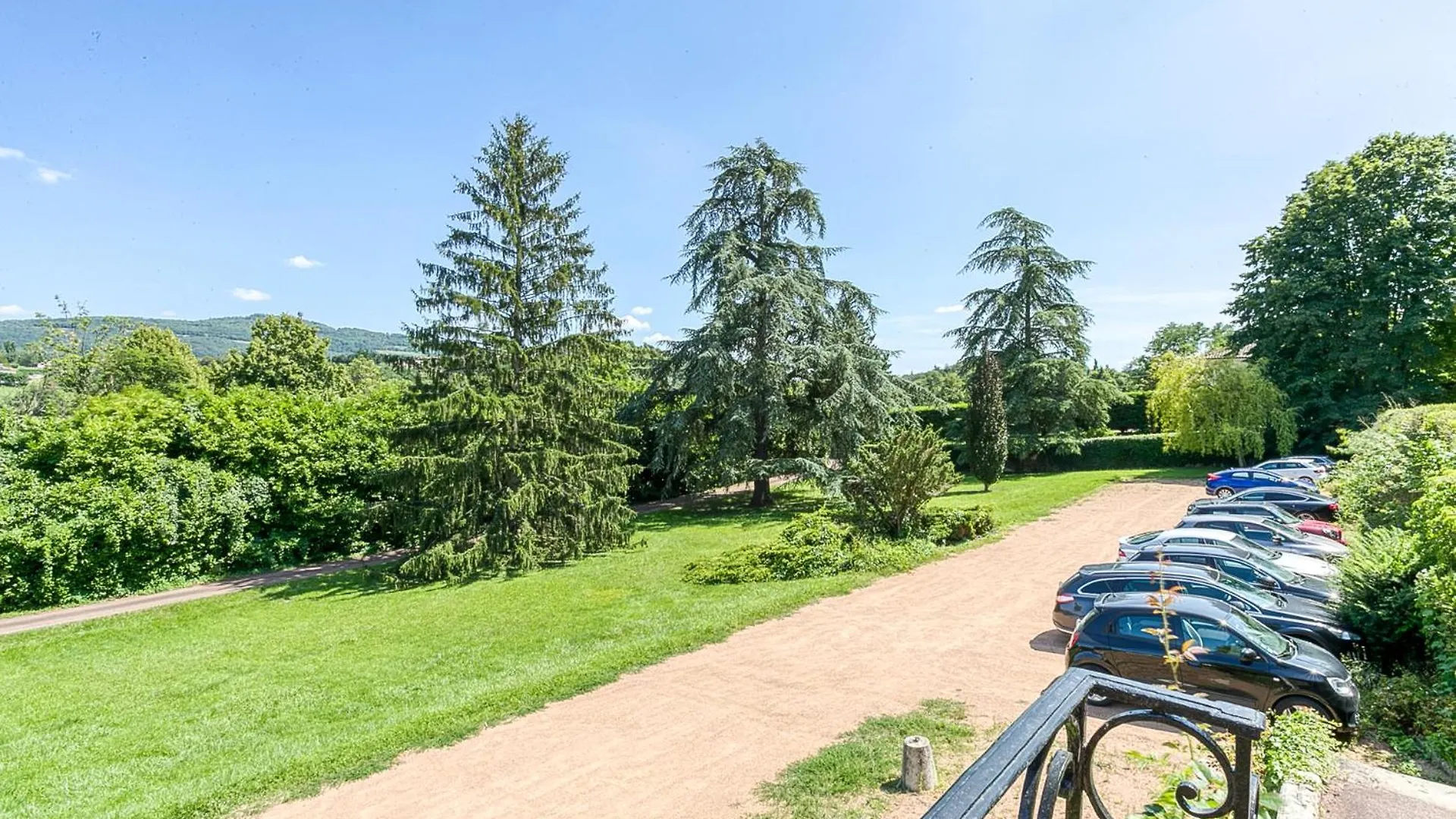 Lissieu Sejourner Au Chateau De La Roue Grand Appartement צרפת