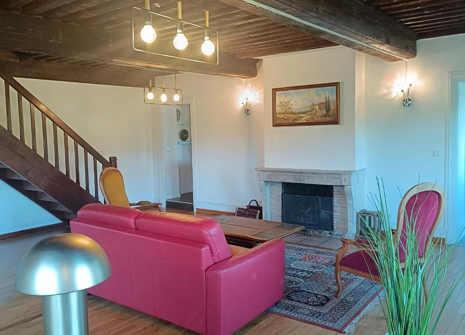 Lissieu Sejourner Au Chateau De La Roue Grand Appartement 0*,